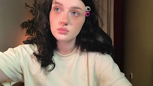 ELLIEJAY online show from October 4, 5:24 am