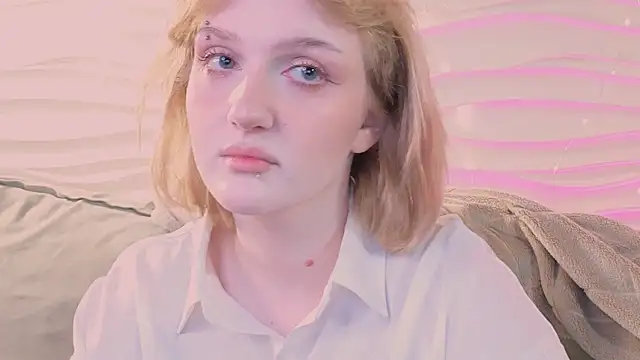 ELLIEJAY online show from February 1, 5:28 am