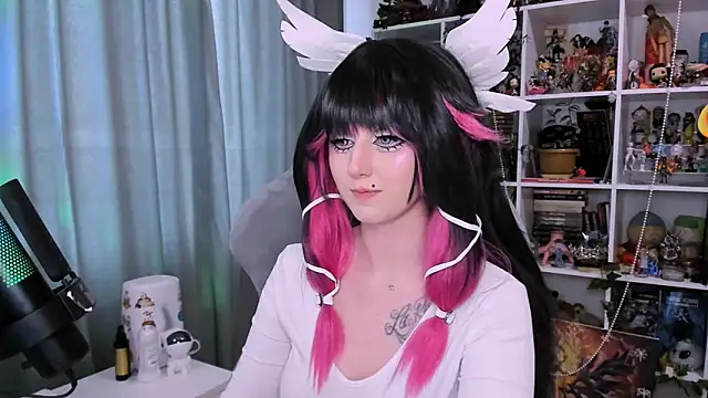 ohclementine online show from April 7, 8:49 am