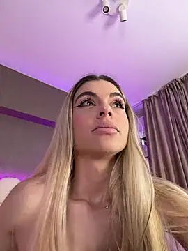 HaileyMadow online show from March 14, 8:04 am