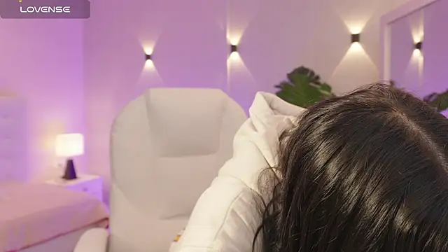 miagomezweb1 online show from October 14, 1:25 pm