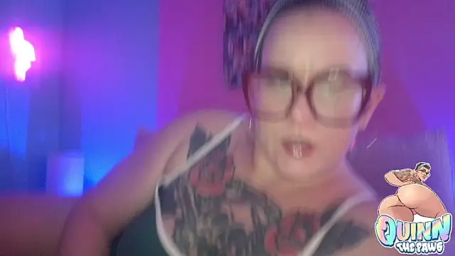 quinnmariexo online show from December 4, 1:52 am