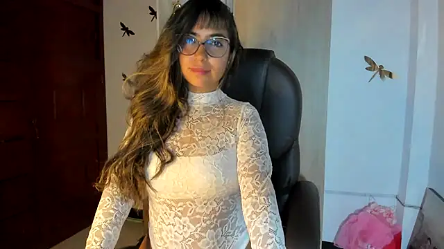 Isabellaa22 1 online show from April 15, 4:57 am