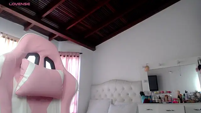 milk cow  online show from December 18, 8:46 pm