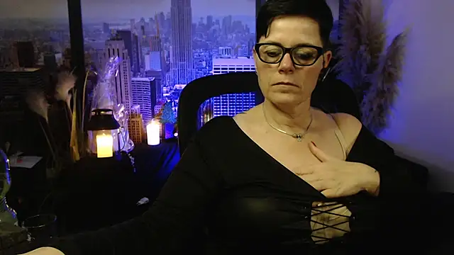 ninarandmann online show from December 14, 8:14 pm