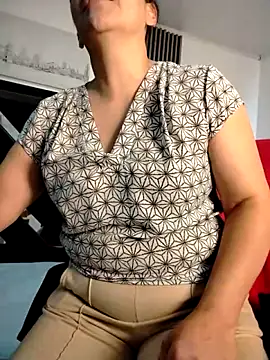 Natasha miilf online show from April 8, 1:02 pm