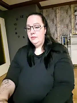 DiewildeRose online show from October 19, 6:21 pm