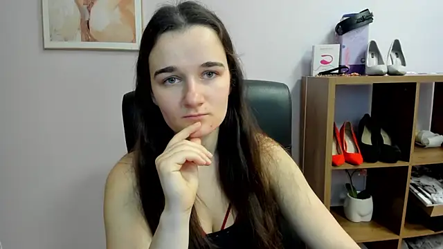 KateDelight online show from April 25, 7:00 am