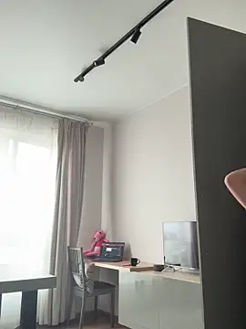 mollyyank online show from March 28, 12:15 pm