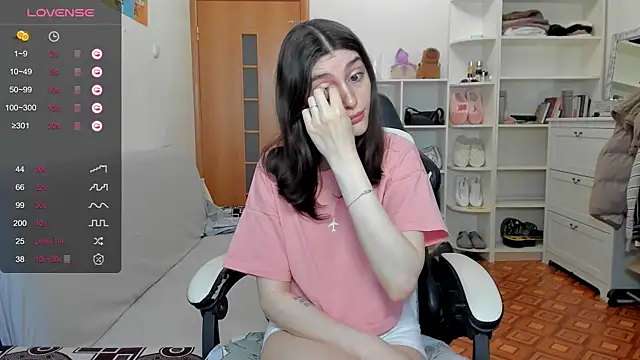 broosnica1 online show from April 21, 9:16 am