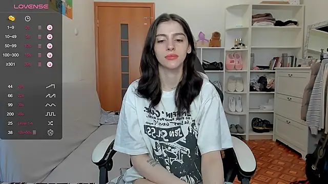 broosnica1 online show from April 17, 7:54 am