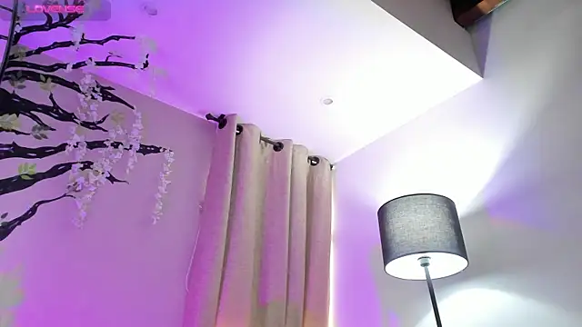  AlejaCruz  online show from November 13, 7:35 pm