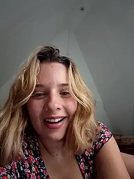 Snapshot of Sophy_Bunny chatting on September 25, 5:22 pm Sophy Bunny online show from September 25, 5:22 pm