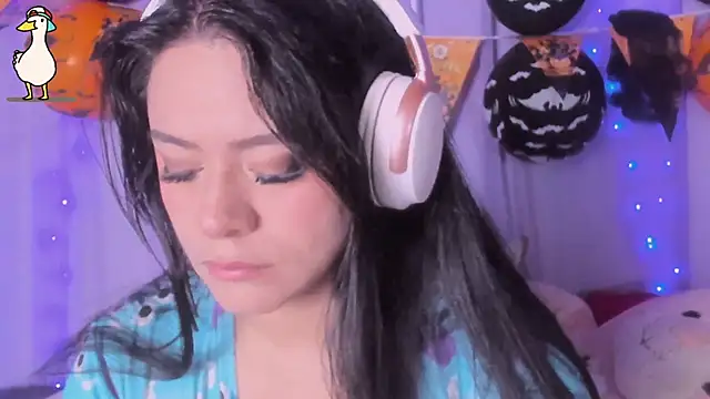  niiky online show from October 24, 12:01 pm