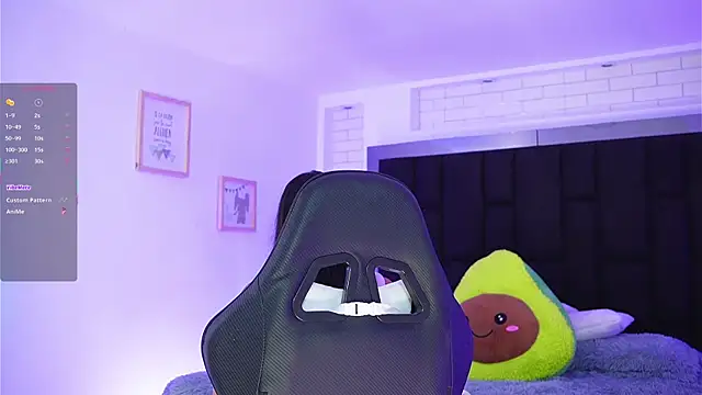 Marianamonroe  online show from November 18, 7:04 pm