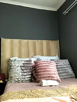 Nicole Liam  online show from November 3, 4:05 am