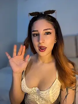 Mon Cherry online show from April 8, 1:08 am