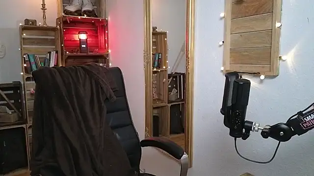 secretly naked online show from October 1, 8:47 pm