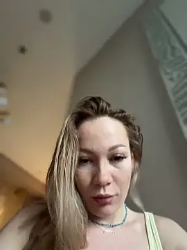 LavenderHot online show from March 12, 12:35 am