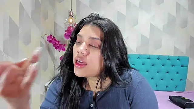 Snapshot of LindaBreeS chatting on October 14, 5:15 pm LindaBreeS online show from October 14, 5:15 pm