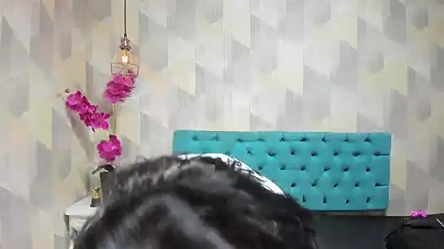 Snapshot of LindaBreeS chatting on September 27, 2:46 pm LindaBreeS online show from September 27, 2:46 pm