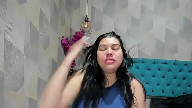 Snapshot of LindaBreeS chatting on October 3, 3:50 pm LindaBreeS online show from October 3, 3:50 pm