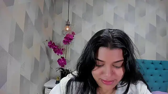 Snapshot of LindaBreeS chatting on October 9, 4:33 pm LindaBreeS online show from October 9, 4:33 pm