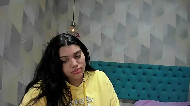 Snapshot of LindaBreeS chatting on October 13, 5:04 pm LindaBreeS online show from October 13, 5:04 pm