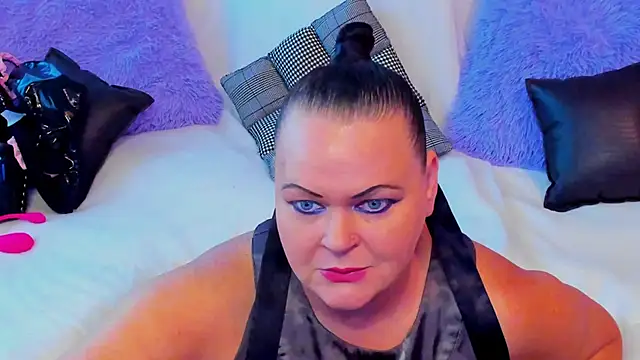 MilanaBiegert online show from September 22, 7:40 am