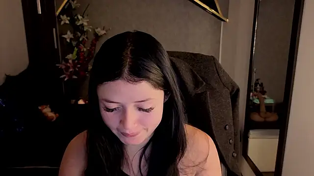 almma shy online show from November 26, 1:34 pm