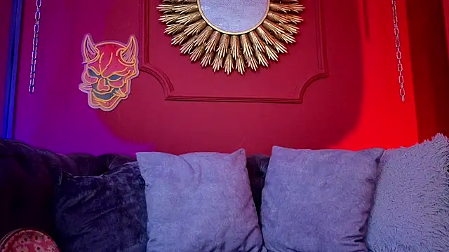 Julieta Russell online show from September 10, 12:05 pm