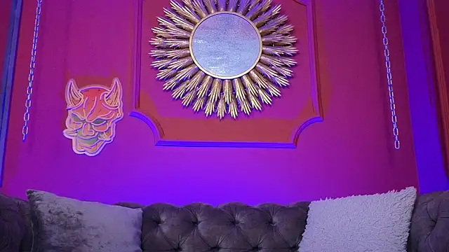 Julieta Russell online show from January 15, 12:11 pm