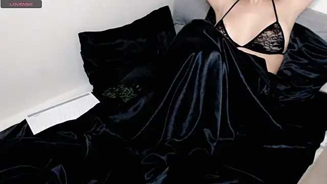 hotmask online show from February 1, 7:56 pm