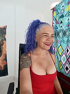 freyadevil333 online show from November 10, 1:06 pm