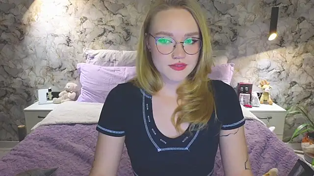 Aurora Golden1 online show from October 20, 5:16 pm