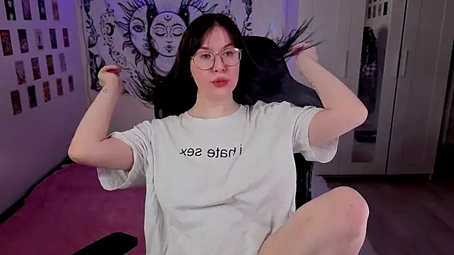MyNameIsLilith online show from June 7, 8:59 pm