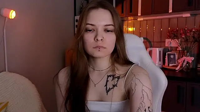 doll lol  online show from February 28, 6:18 pm