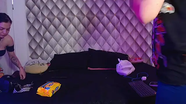 CoupleSwingerLatin online show from March 22, 4:07 am