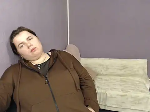 so shy online show from September 12, 8:34 am