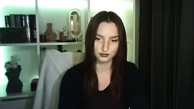 X Alisa online show from February 7, 7:51 pm