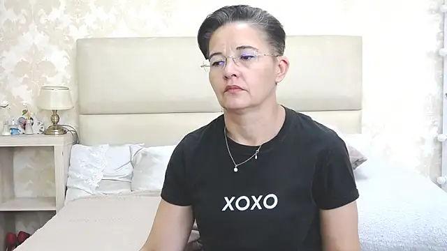 StaceyDarling online show from September 12, 9:07 am