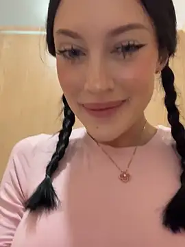 Melissa crazy online show from March 22, 4:46 pm