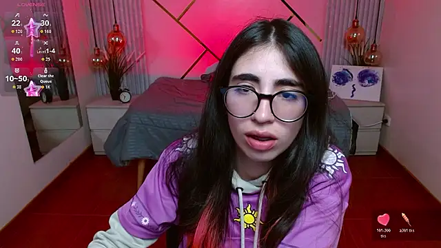 LenaRoses online show from April 24, 8:44 pm