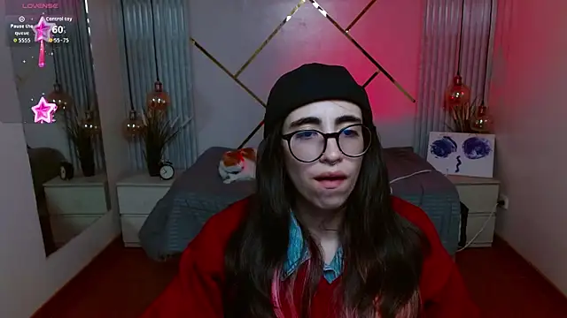 LenaRoses online show from April 25, 9:45 pm