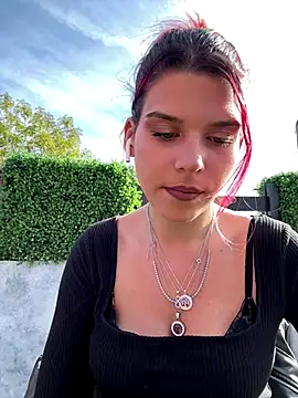 RiriRoseey online show from October 30, 8:49 am