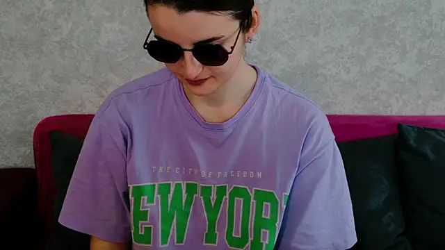 Miss Arwen online show from December 2, 4:58 am