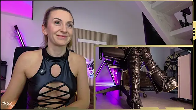 HerrinAnja online show from February 10, 8:01 pm