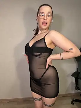 Snapshot of fuckdoll_18 chatting on September 18, 8:13 am fuckdoll 18 online show from September 18, 8:13 am