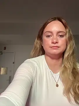 Sophie Raegan online show from March 12, 7:49 pm