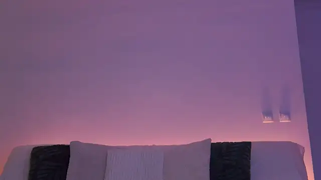 LilyRoselyn online show from March 28, 3:00 pm